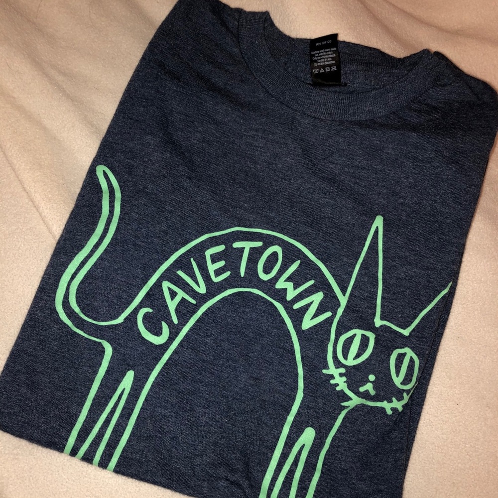 Cave Town arched fig shirt